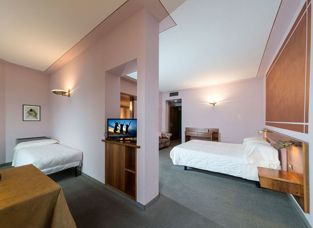 Albergo Moderno Lovere Luaran gambar