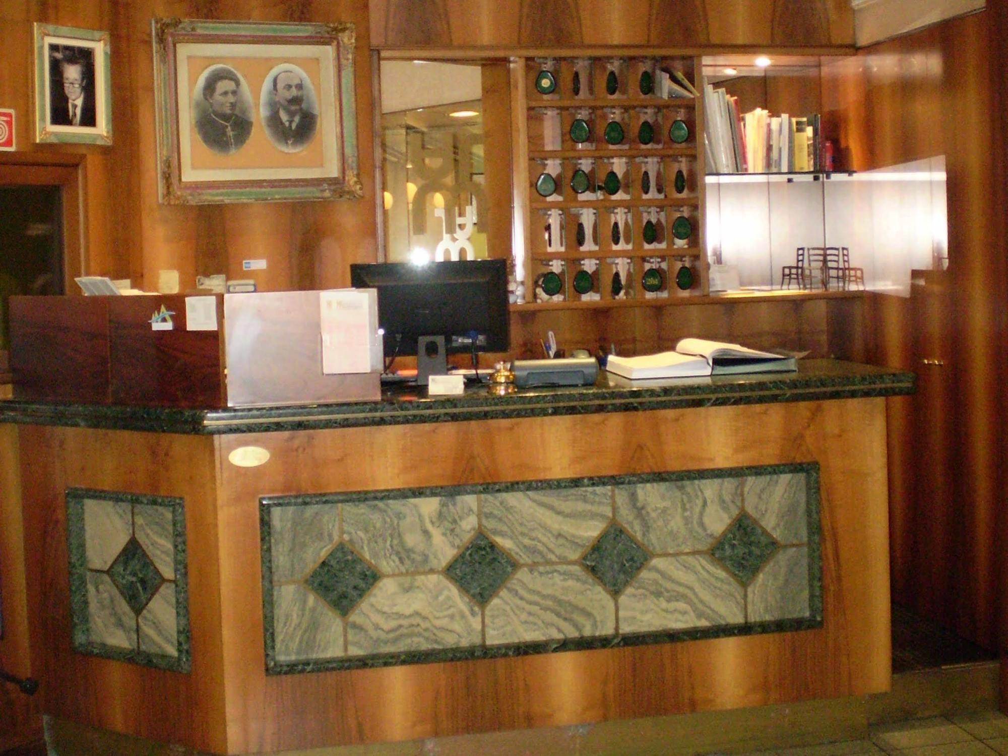 Albergo Moderno Lovere Luaran gambar