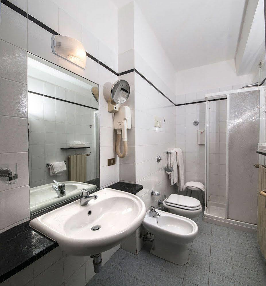 Albergo Moderno Lovere Luaran gambar