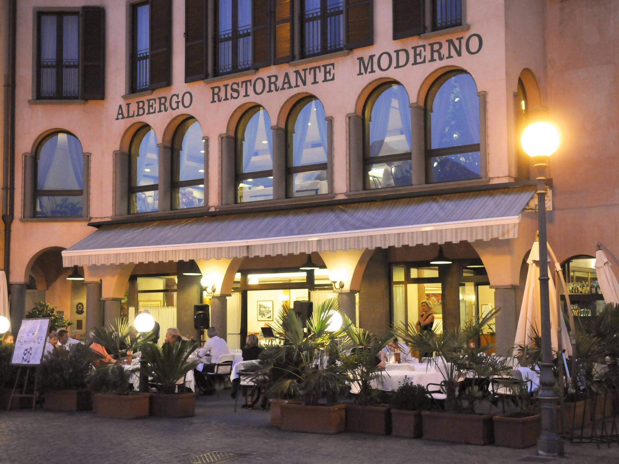 Albergo Moderno Lovere Luaran gambar